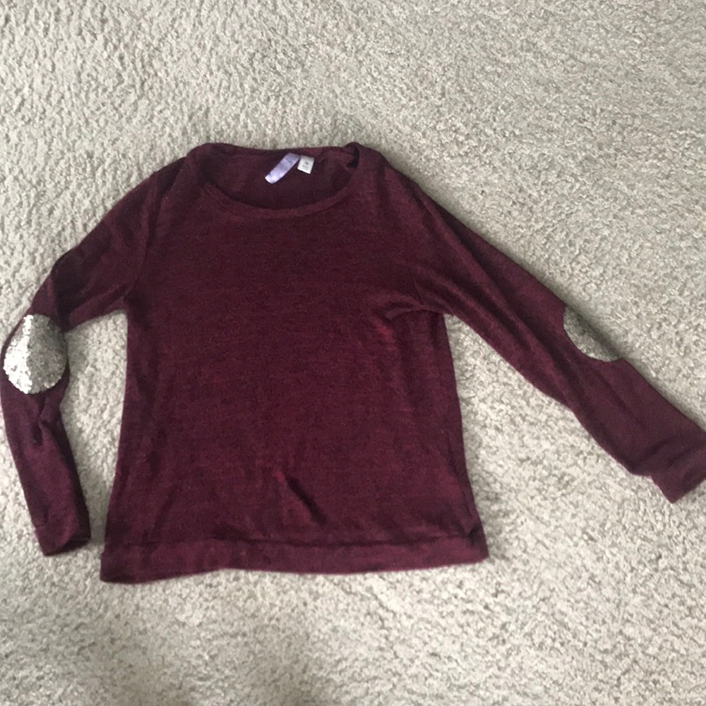 Maroon sweater